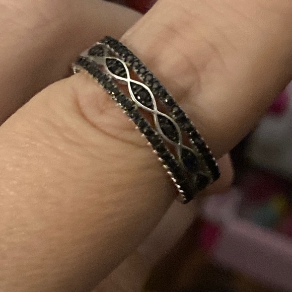 925 Silver Black Spinel Band Ring - Picture 4 of 6